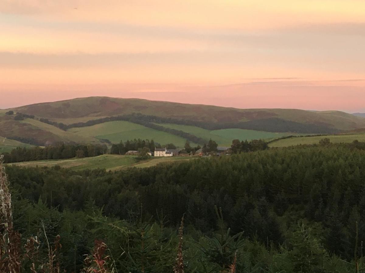 Ladyurd Farmhouse West Linton Esterno foto